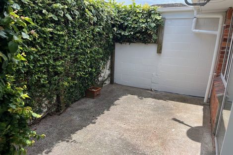 Photo of property in 1/6 Keys Street, Belmont, Auckland, 0622