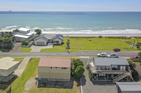 Photo of property in 142 Pukehina Parade, Pukehina, Te Puke, 3189