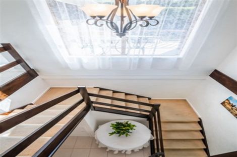 Photo of property in 14 Calman Place, Chatswood, Auckland, 0626