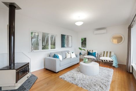 Photo of property in 119 Ruskin Road, Newlands, Wellington, 6037