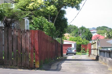 Photo of property in 1/5 Henry Street, Avondale, Auckland, 1026