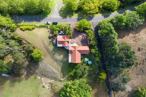 Photo of property in 27 Warman Road, Okura, Auckland, 0792