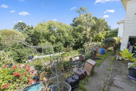 Photo of property in 18 Cornwall Crescent, Cannons Creek, Porirua, 5024