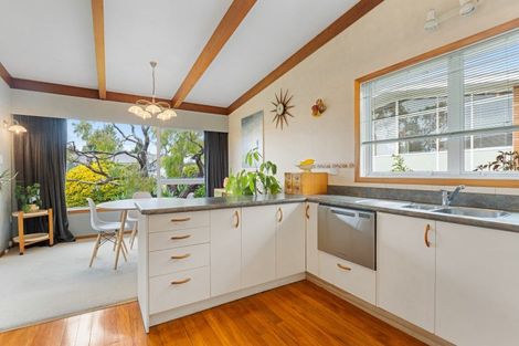 Photo of property in 216 Mangorei Road, Merrilands, New Plymouth, 4312