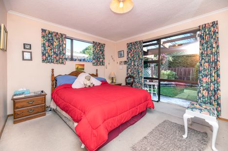 Photo of property in 2/9a Kingham Place, Avonhead, Christchurch, 8042