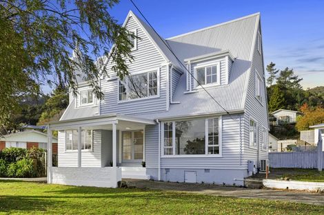 Photo of property in 117 Horoeka Street, Stokes Valley, Lower Hutt, 5019