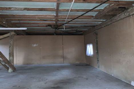 Photo of property in 35 Autumn Avenue, Glen Eden, Auckland, 0602