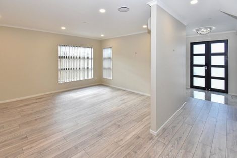 Photo of property in 25 Drumbuoy Drive, Flat Bush, Auckland, 2019