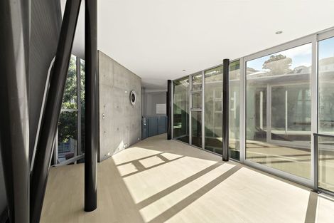 Photo of property in 3b Salmont Place, Kelburn, Wellington, 6012