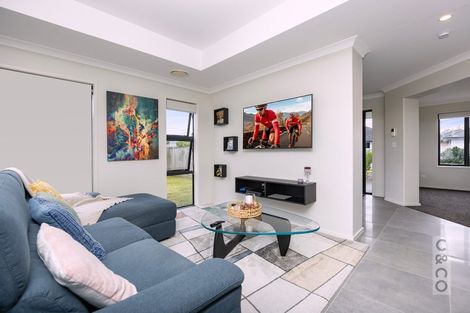 Photo of property in 28 Leebank Crescent, Riverhead, 0820