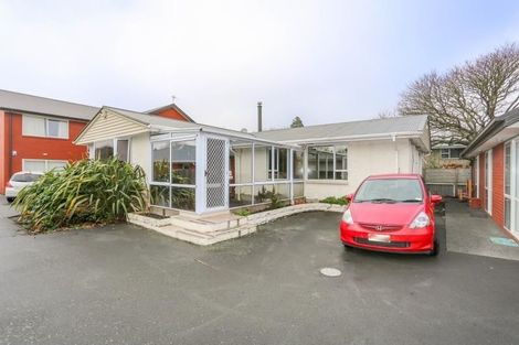 Photo of property in 126 Waimairi Road, Ilam, Christchurch, 8041