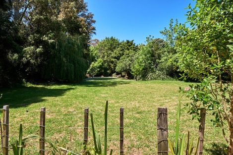 Photo of property in 76 Endcliffe Road, Kaiti, Gisborne, 4010