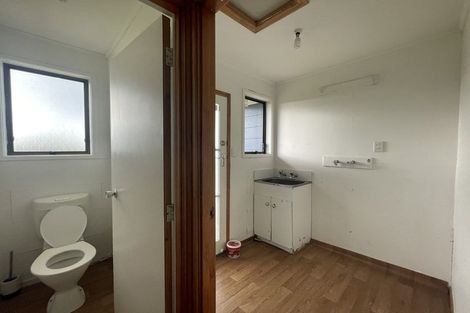 Photo of property in 10 Magdalen Place, West Harbour, Auckland, 0618