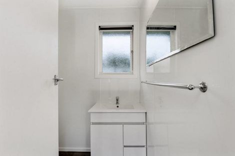 Photo of property in 70 Te Hatepe Avenue, Taupo, 3330