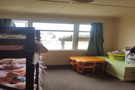 Photo of property in 320 Tay Street, Turnbull Thomson Park, Invercargill, 9810