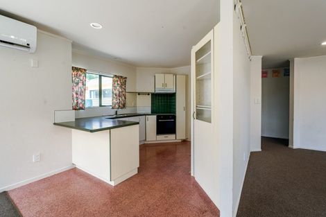 Photo of property in 7 Edgewater Grove, Whakatane, 3120