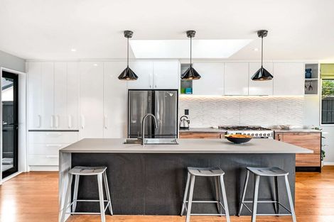 Photo of property in 33 Tara Crescent, Woodend, 7610