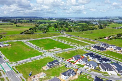 Photo of property in 13 Korowhiti Road, Clarks Beach, 2122