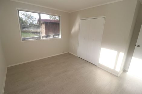 Photo of property in 2/663 Beach Road, Rothesay Bay, Auckland, 0630