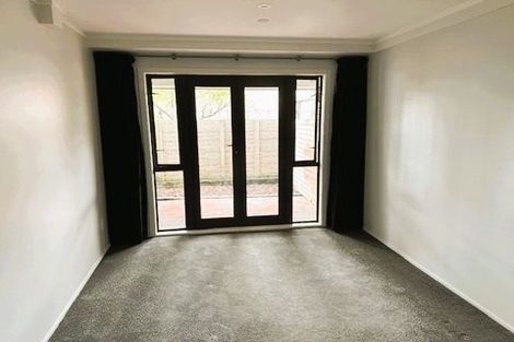 Photo of property in 28a/30 Westward Ho, Glen Eden, Auckland, 0602