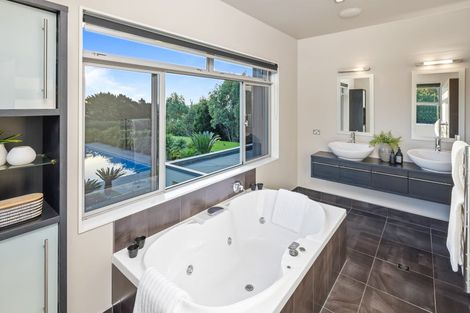 Photo of property in 19 Messenger Road, Stillwater, Silverdale, 0993