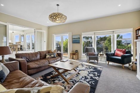 Photo of property in 53 Seaview Road, Paremata, Porirua, 5024