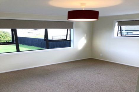 Photo of property in 37 Edgewater Drive, Pakuranga, Auckland, 2010