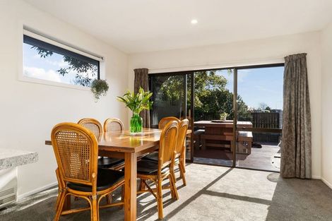 Photo of property in 8 Oldham Crescent, Halswell, Christchurch, 8025