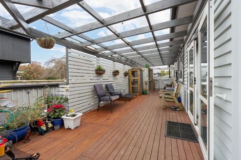 Photo of property in 31 Queenwood Road, Levin, 5510