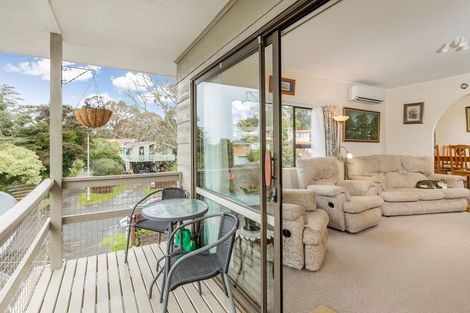 Photo of property in 1/3 Ondine Place, Glenfield, Auckland, 0629