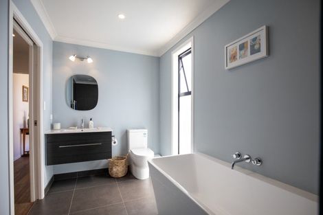 Photo of property in 64a Greenslade Road, Raglan, 3295