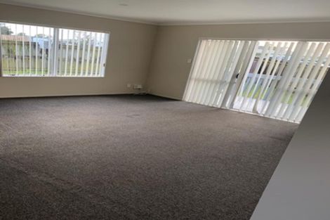 Photo of property in 8 Solveig Place, Randwick Park, Auckland, 2105