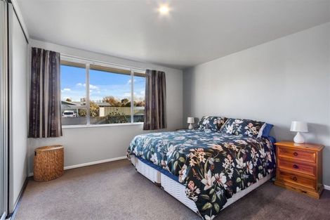 Photo of property in 1 Tracy Place, Redwood, Christchurch, 8051