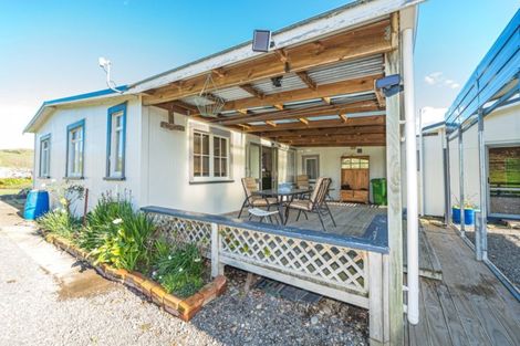 Photo of property in 689 Ruatangata Road, Whangaehu, Whanganui, 4581