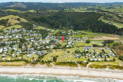 Photo of property in 829 Cove Road, Waipu, 0582