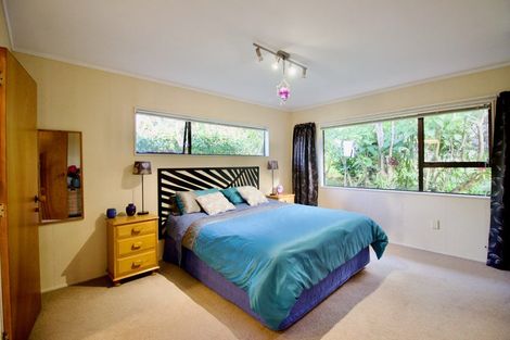 Photo of property in 2/48 Becroft Drive, Forrest Hill, Auckland, 0620