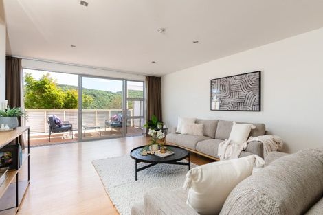 Photo of property in 10 Saddleback Grove, Karori, Wellington, 6012