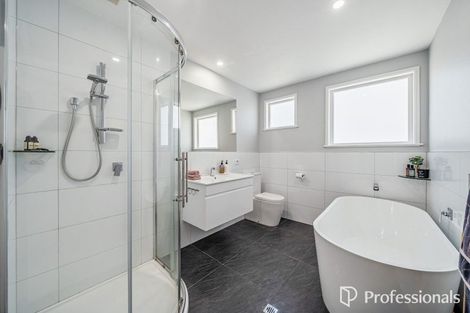 Photo of property in 32 Orr Crescent, Hutt Central, Lower Hutt, 5011