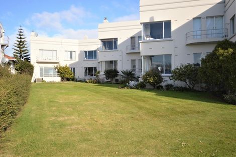 Photo of property in 1-12/48 The Bay Hill, Timaru, 7910