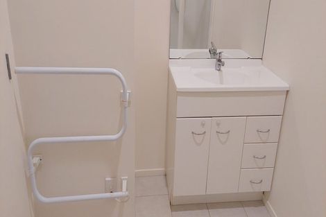 Photo of property in 10 Rosandich Drive, Sunnyvale, Auckland, 0612