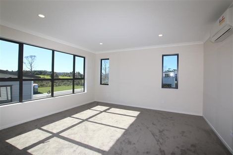 Photo of property in 22 Riroriro Road, Hobsonville, Auckland, 0616