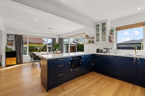 Photo of property in 6 Kingsgate Place, Burnside, Christchurch, 8053