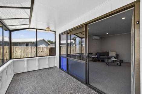 Photo of property in 5a Tahurangi Place, Spotswood, New Plymouth, 4310