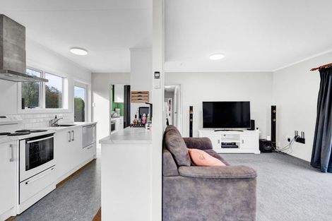 Photo of property in 6 Camellia Avenue, Bell Block, New Plymouth, 4312