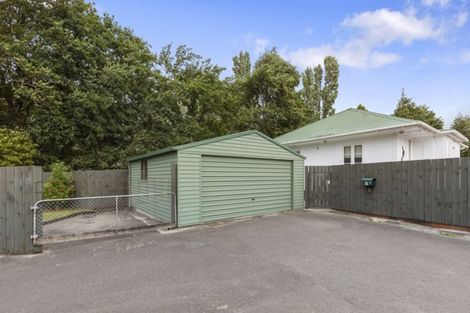 Photo of property in 18 Young Grove, Stokes Valley, Lower Hutt, 5019