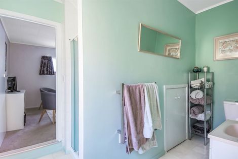 Photo of property in 62 Beazley Avenue, Paparangi, Wellington, 6037