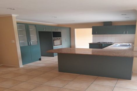 Photo of property in 6 Shankill Place, East Tamaki, Auckland, 2013