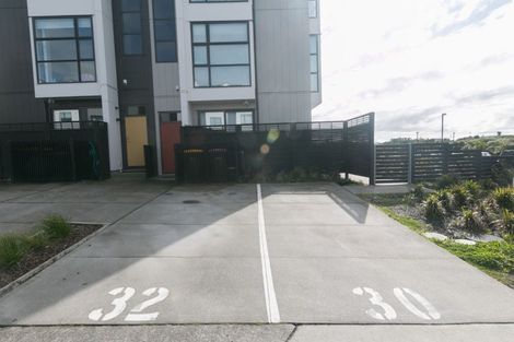 Photo of property in 32 Raranga Lane, Hobsonville, Auckland, 0616