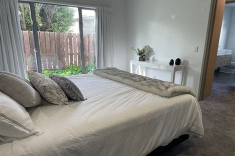 Photo of property in 16 Bryndwr Road, Fendalton, Christchurch, 8052