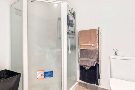 Photo of property in 2/26 Hollowout Street, Takanini, 2112